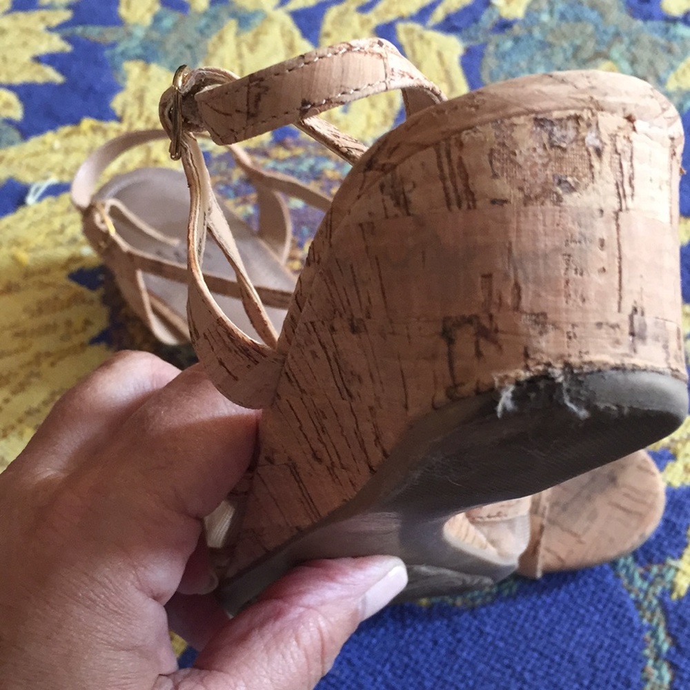 Woman Shoes - Picture 4 of 4